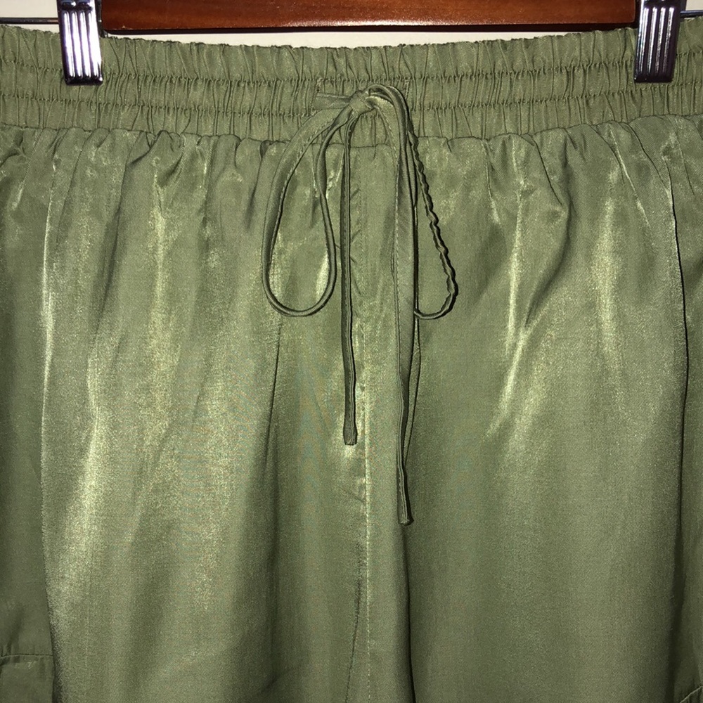 Green Ruffle Hem Shorts - Picture 3 of 8